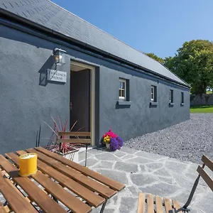 https://coach-house-cottage-on-the-shores-of-lough-corrib.galwayhotelsireland.net