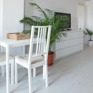https://airport-residence-5-mins-from-airport.bucharesthotelsnow.com